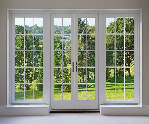 High-end studio with French Windows